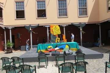 La alcaldesa Carmen Hernández y el concejal Servando Hernández durante la presentación del programa festivo/TA.